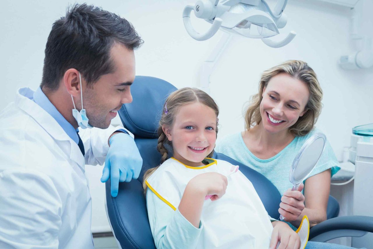 https://brilliantclinics.sa/wp-content/uploads/2020/03/img-dr-dryan-1280x854.jpg